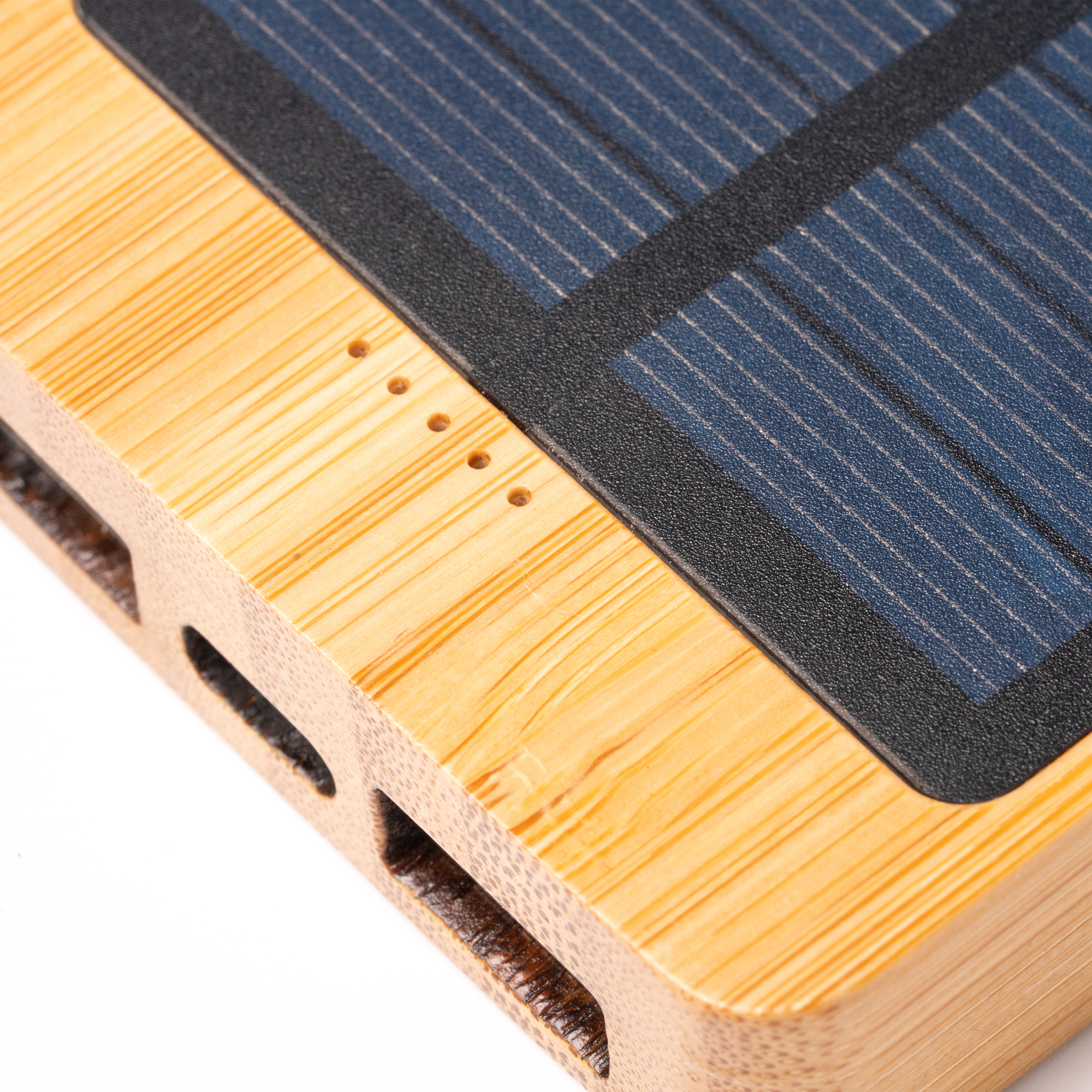 Solar Powerbank van Bamboe - 4